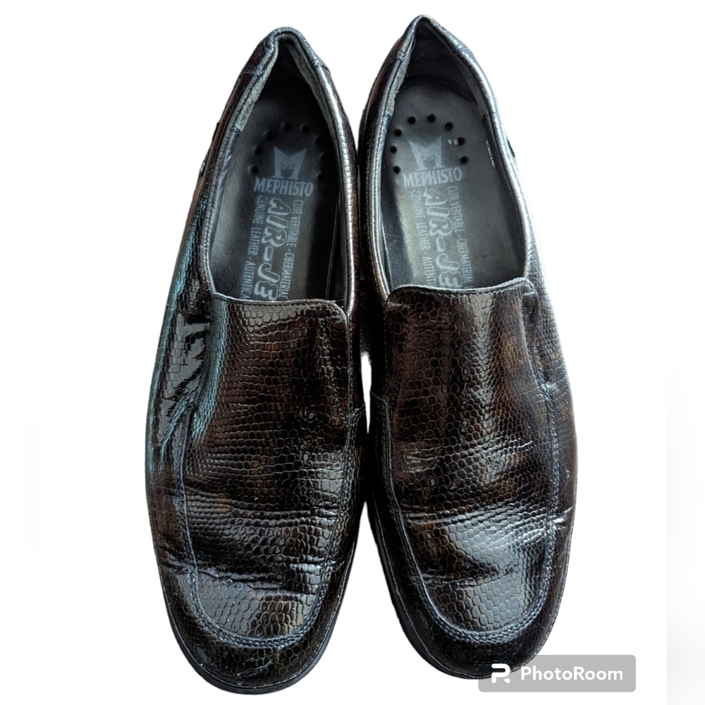 MEMPHISTO Genuine Patent Leather Loafers.